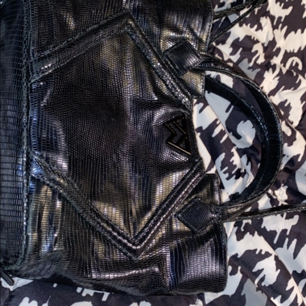 Kelly Wynne mini purse